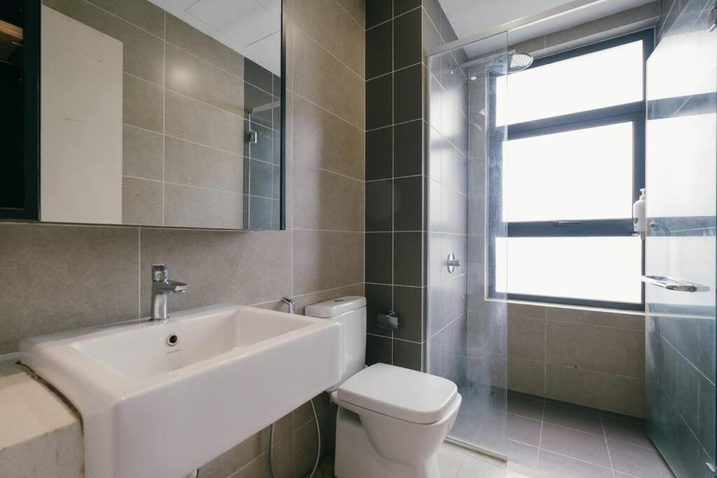 Apartment Lakeville 3br5pax Batucave Pool 500mbps