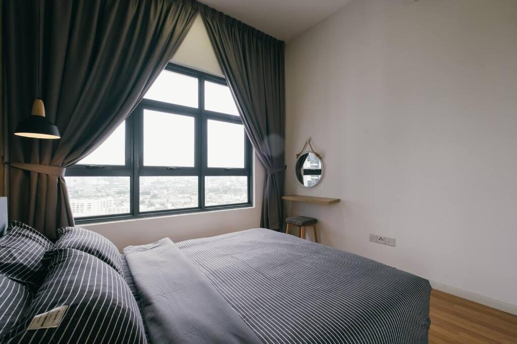 Lakeville 3br5pax Batucave Pool 500mbps *