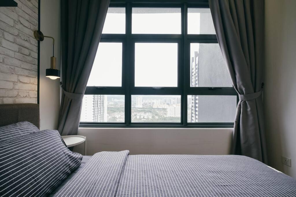 Lakeville 3br5pax Batucave Pool 500mbps *