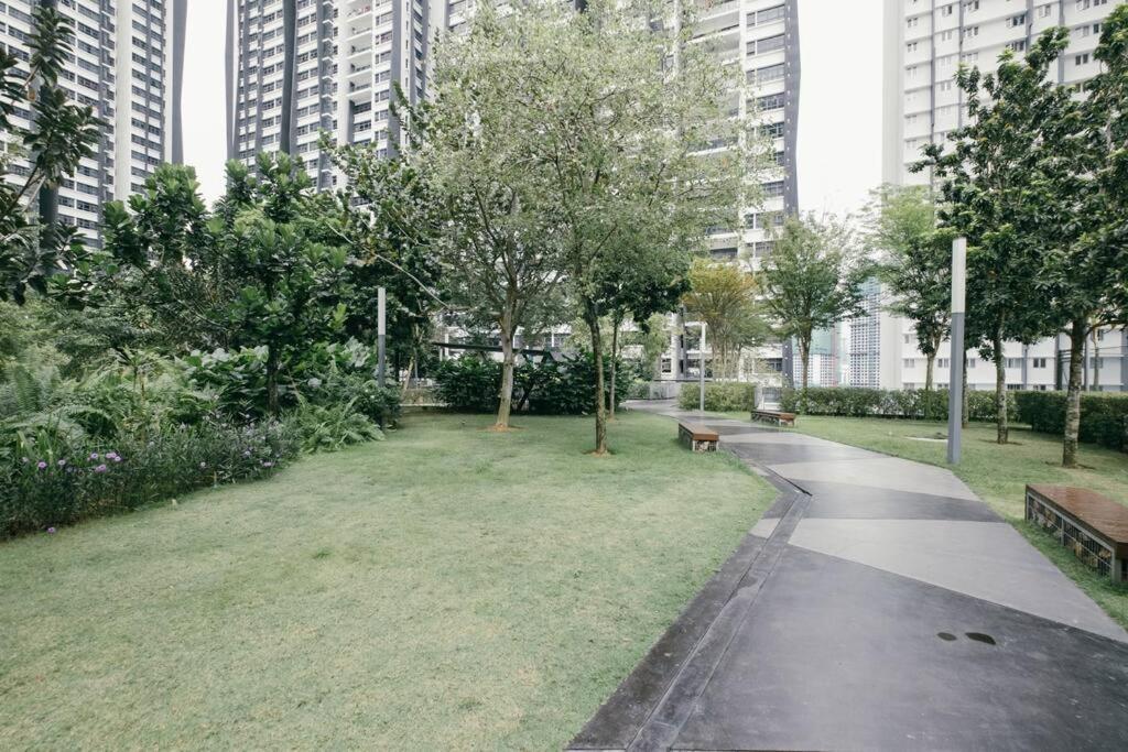 Apartment Lakeville 3br5pax Batucave Pool 500mbps *